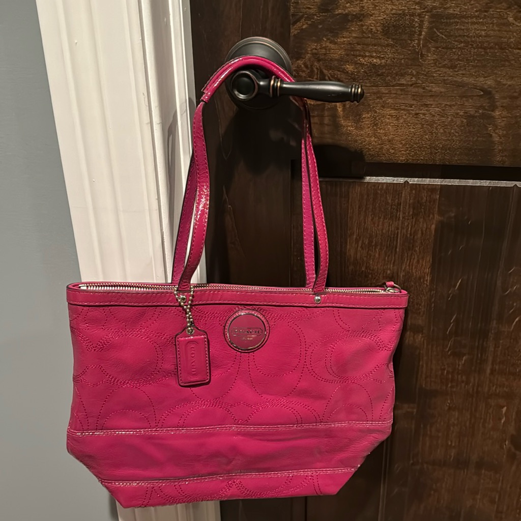 Coach Signature C Patent Stitch Tote. Good Condition